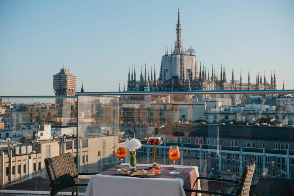 Aperitivi-all'aperto-Latitude-45-Vista-Duomo