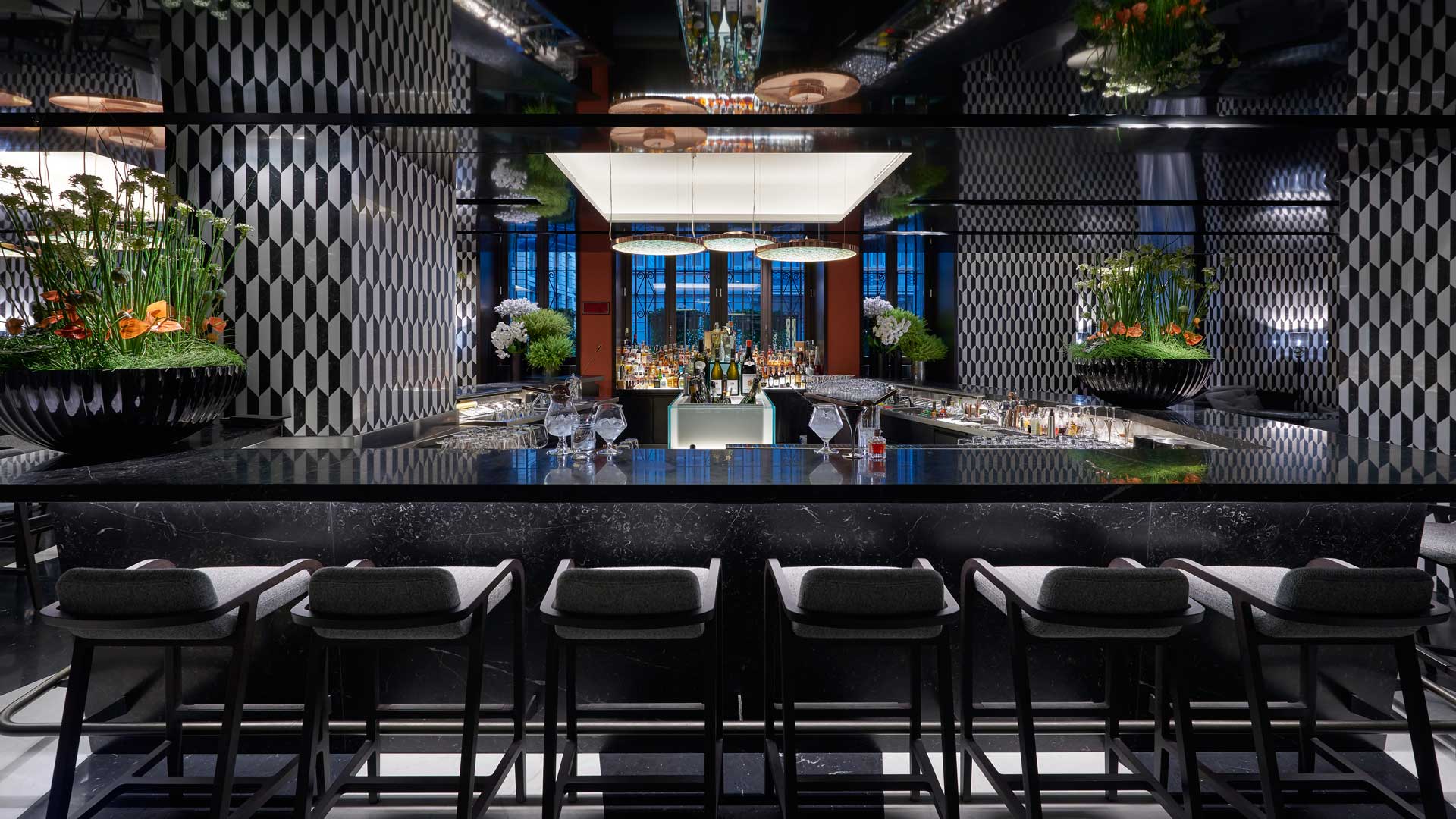 Mandarin-bar-bistro-Mandarin-Oriental-Coqtail-Milano