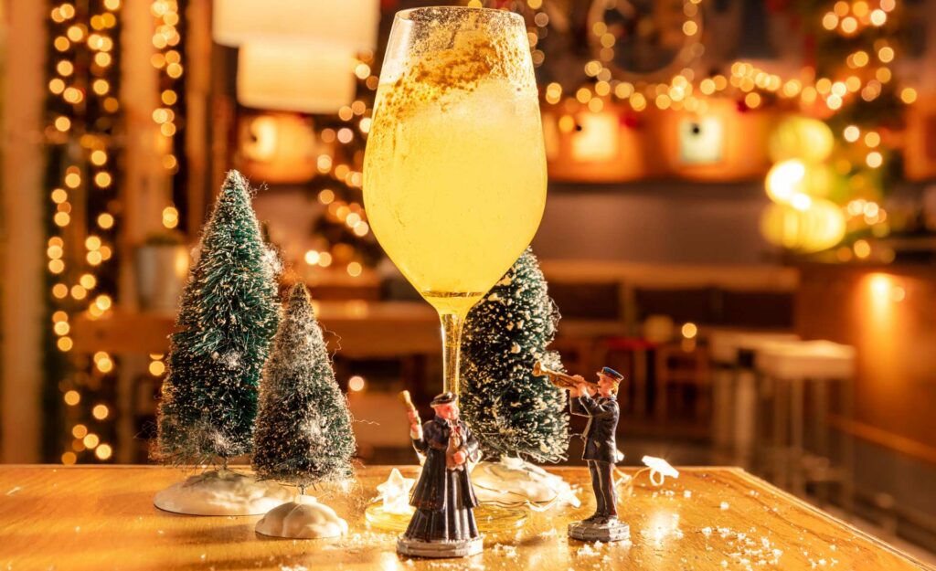 Cocktail-di-Natale-10-ricette-drink-Sprizzettun-Le-Biciclette-Coqtail-Milano