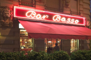 Il-fundraising-del-Bar-Basso-per-Opera-San-Francesco-Coqtail-Milano