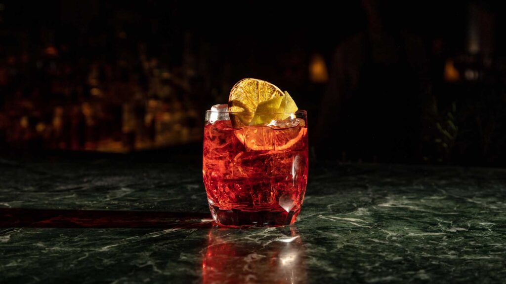 Mio-Lab-Park-Hyatt-Negroni-in-barrique-Coqtail-Milano