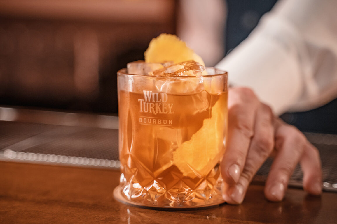 degustare bourbon il Giorno dell’Indipendenza Old Fashioned Wild Turkey Coqtail Milano