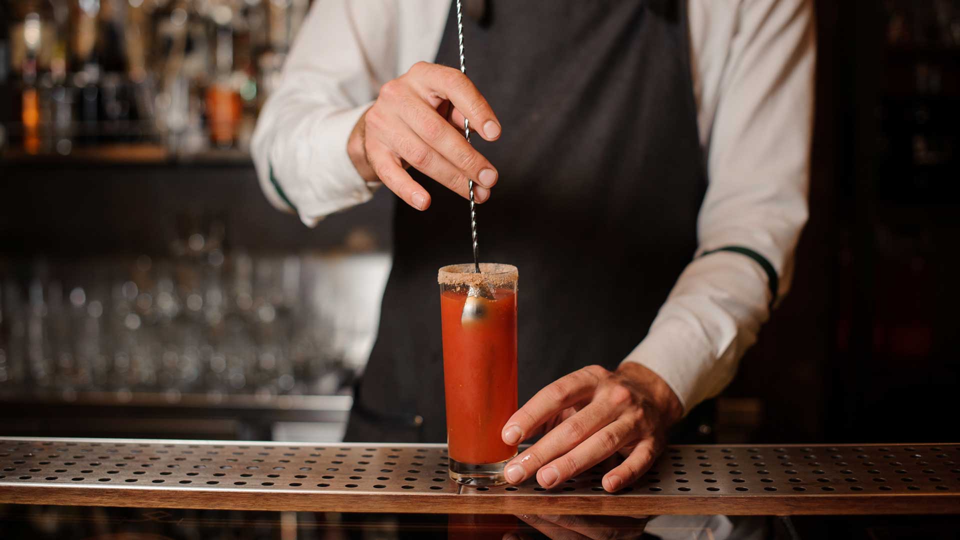 Come-preparare-un-Bloody-Mary-Coqtail-Milano