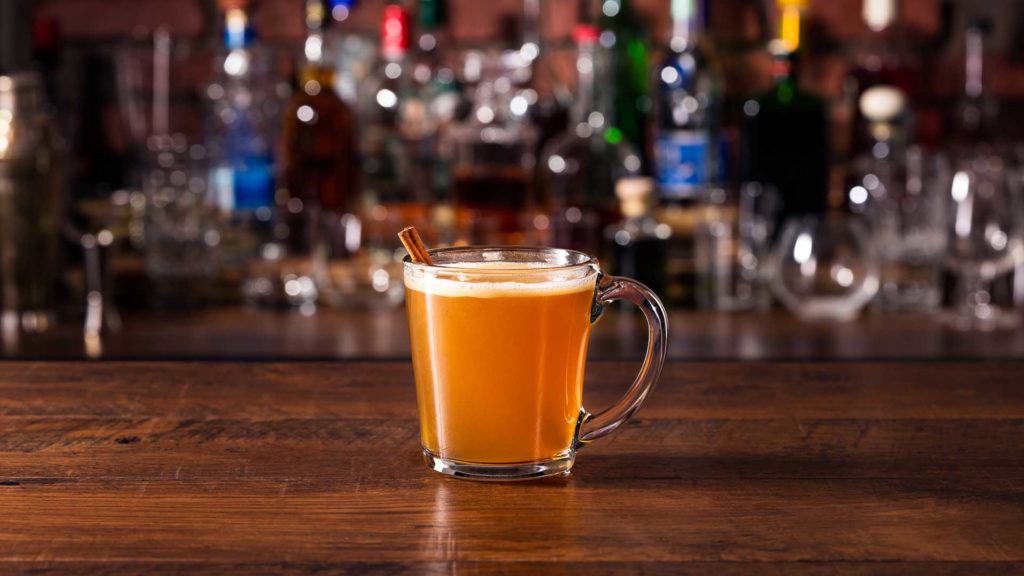 Hot-buttered-rum-ricetta-originale-Coqtail-Milano