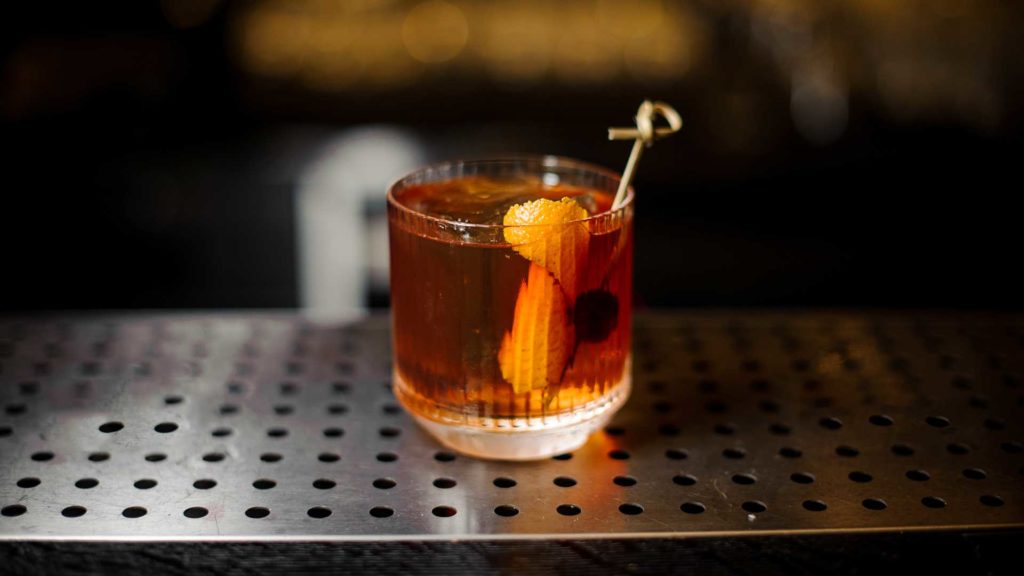 Old-Fashioned-cocktail-più-bevuti-al-mondo-Coqtail-Milano