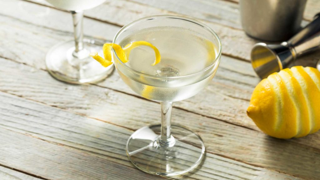 cocktail-alla-vodka-ricetta-IBA-Vesper