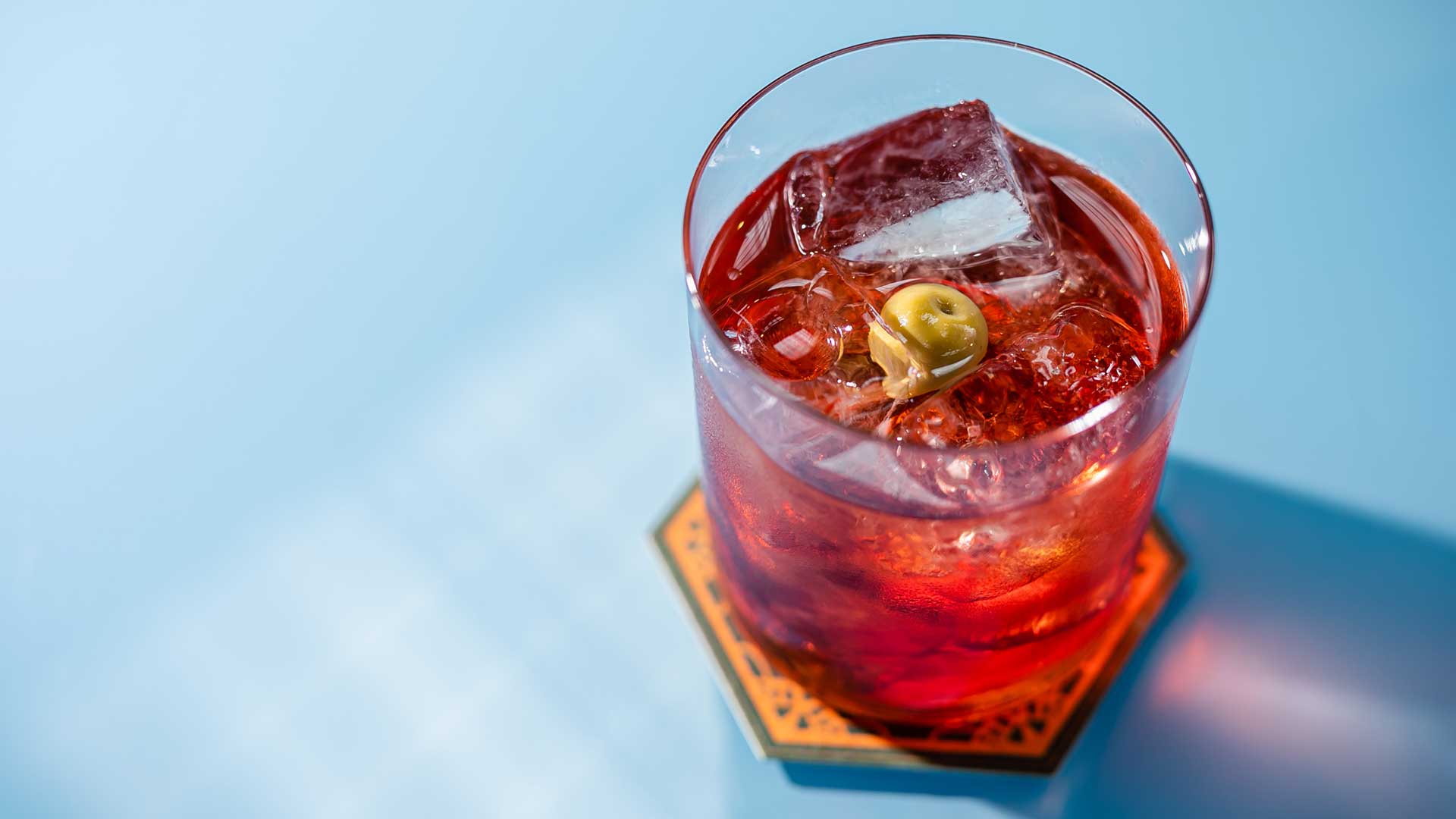 Cocktail-di-Bioesserì-Negroni-Coqtail-Milano