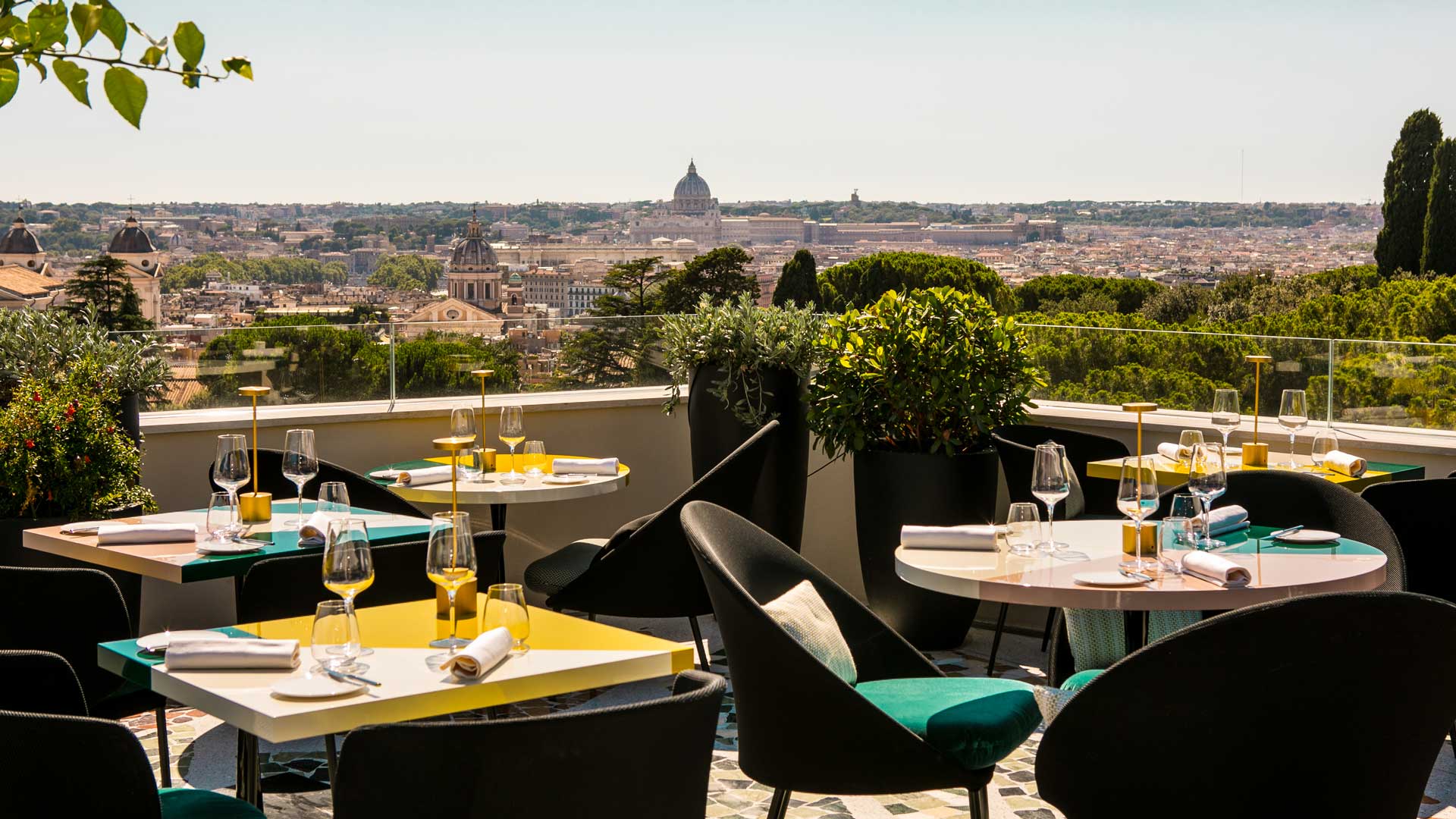 Apertivo-in-terrazza-a-Roma-sei-location-2021-Coqtail-Milano