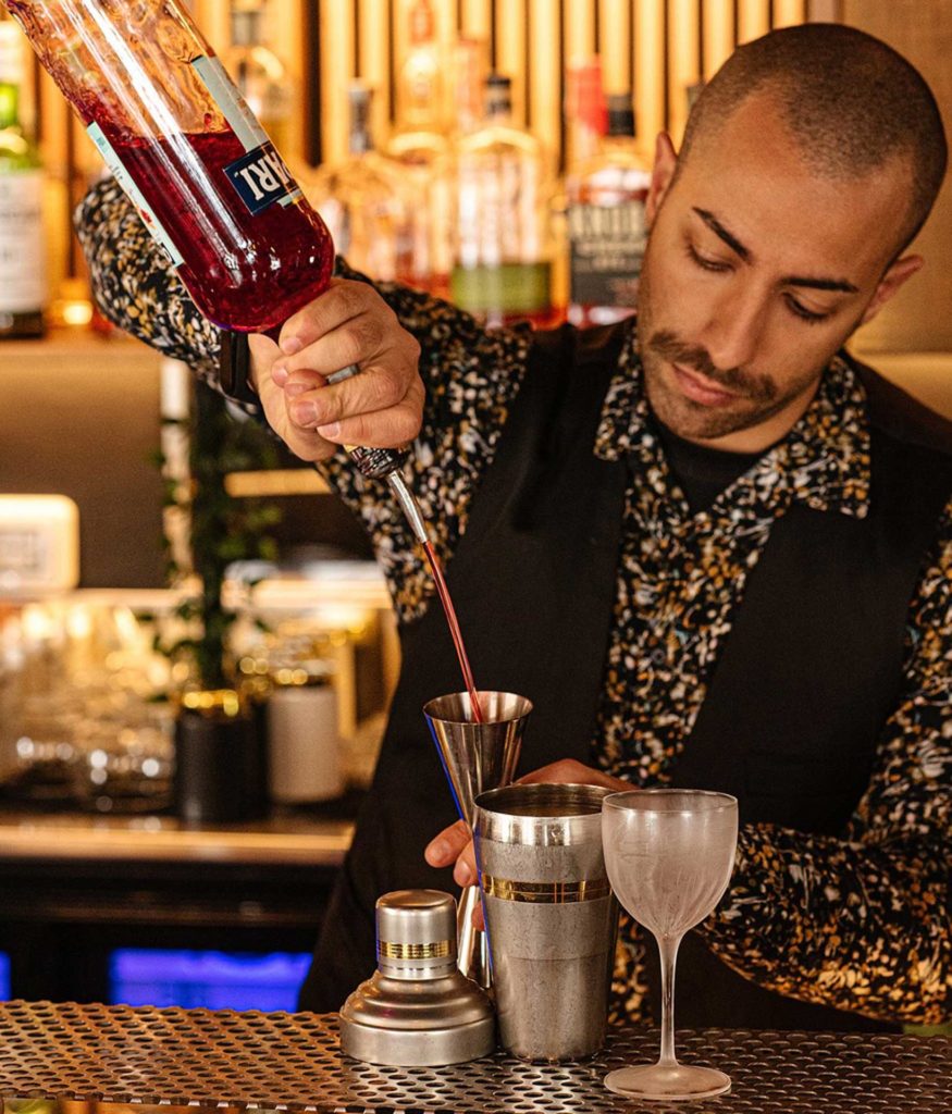 Bartender-Kubla-Khan-Coqtail-Milano