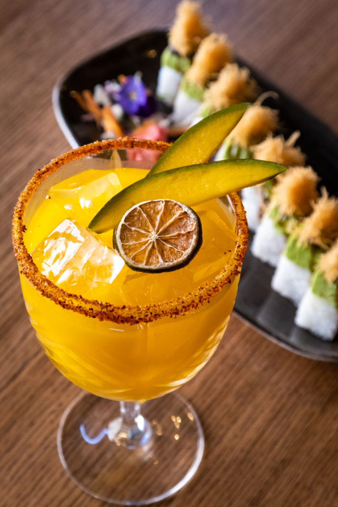 Mango-cocktail-El-tacomaki-Coqtail-Milano