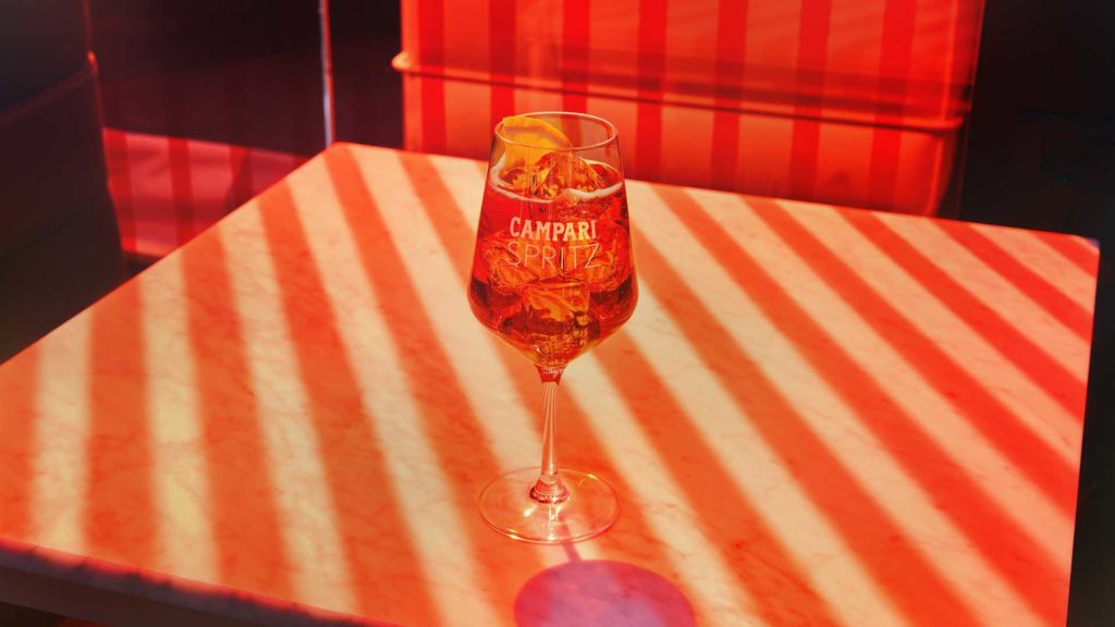 Campari-Spritz-ricetta-cocktail-invernale-Coqtail-Milano