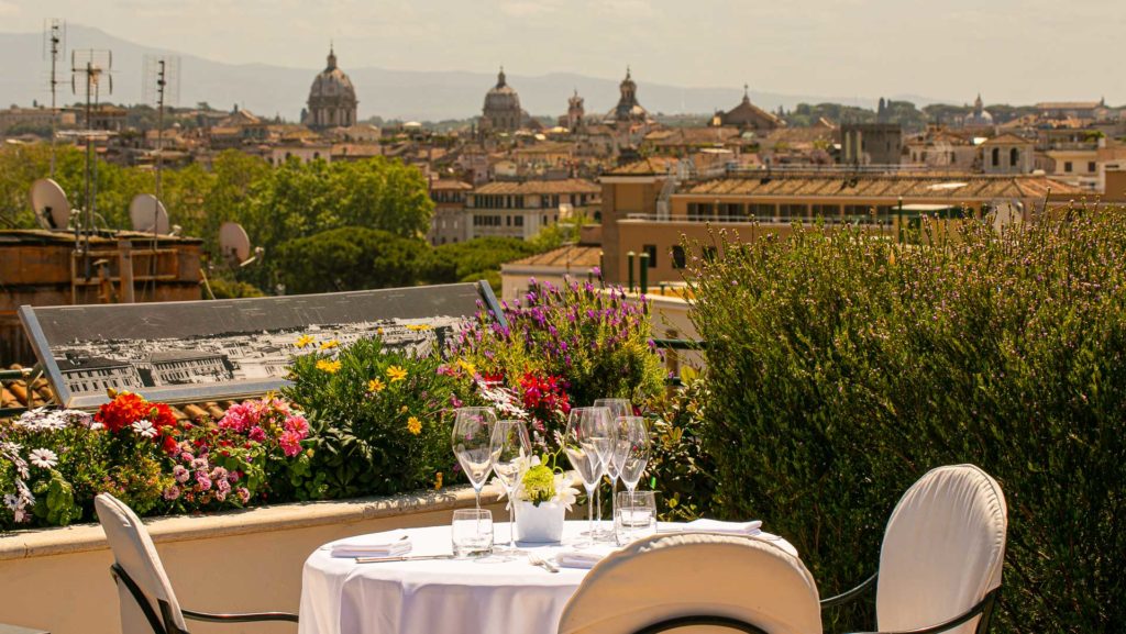Rooftop-Les-Etolies-Roma-Coqtail-Milano