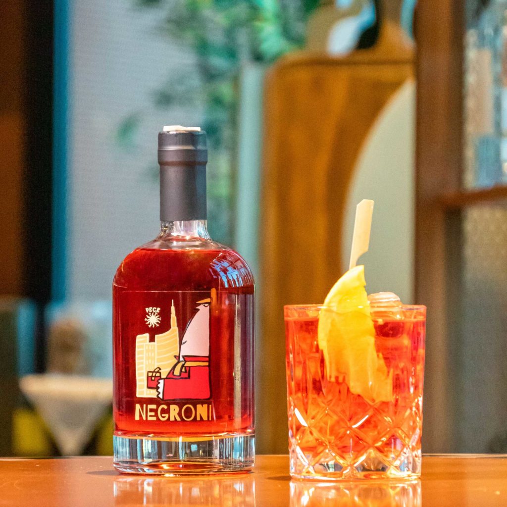 cocktail-ready-to-drink-Negroni-Peck-Coqtail-Milano
