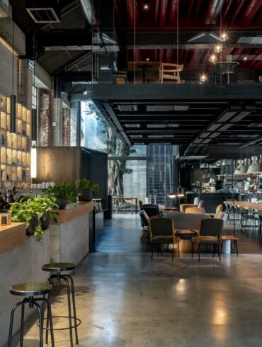 Moebius Milano locale Coqtail Milano