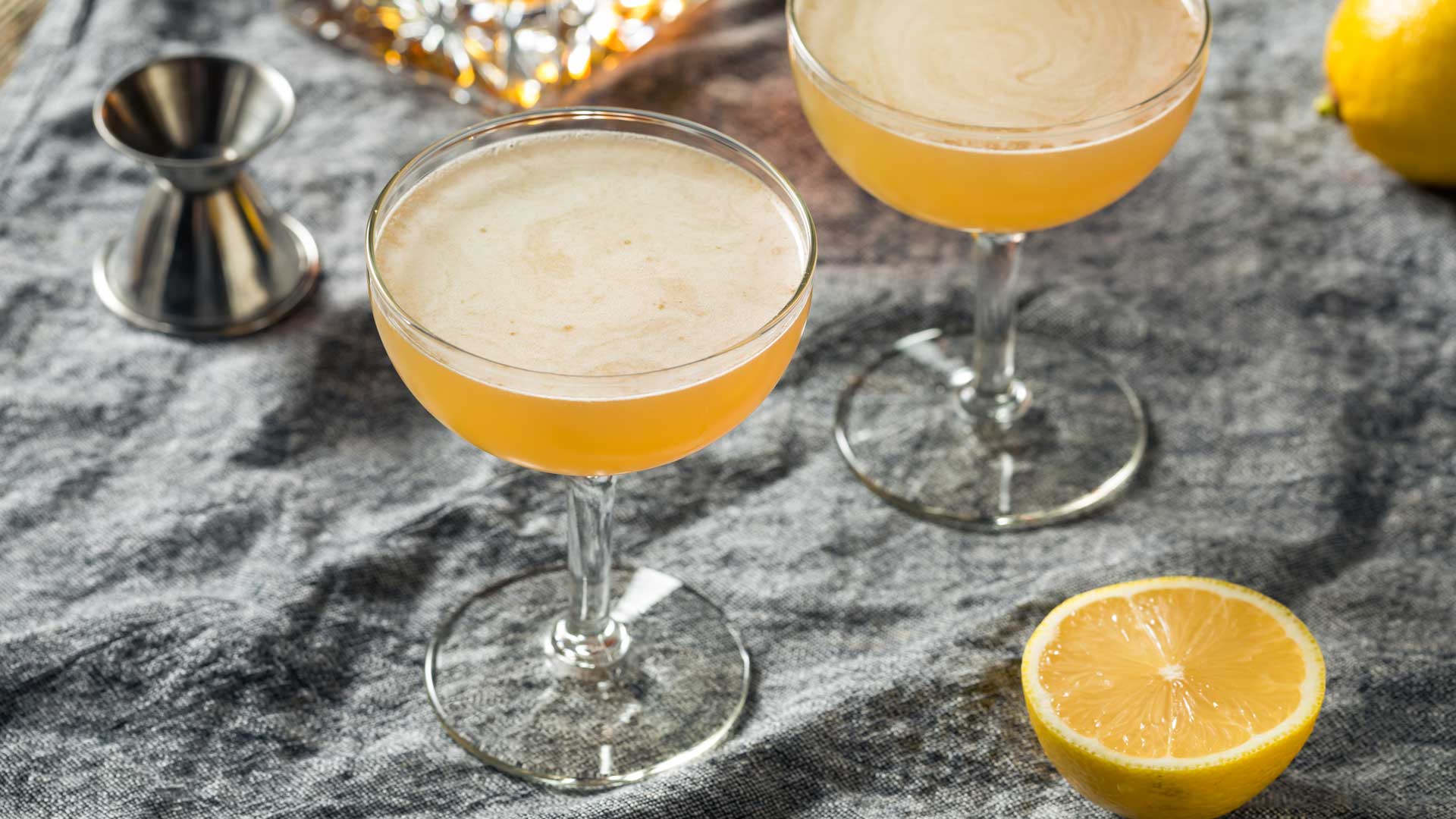 Daisy-cocktail-famiglia-drink-Coqtail-Milano-Brandy-Daisy