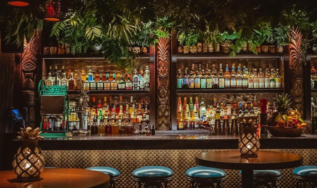 Three-Dots-Dash-Chicago-tiki-bar-coqtail-milano