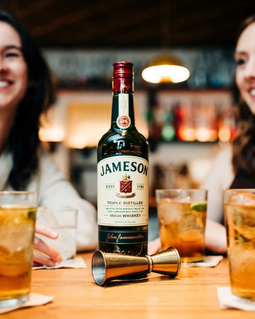 cocktail-a-base-jameson-irish-whiskey-coqtail-milano