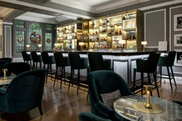 51-100-50-best-bars-2023-donovan-bar-londra-coqtail-milano