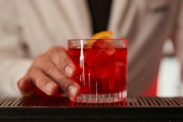 realizzare-un-negroni-perfetto-in-cinque-mosse-coqtail-milano