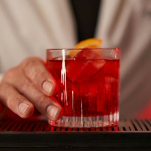 realizzare-un-negroni-perfetto-in-cinque-mosse-coqtail-milano