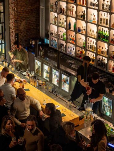 50-best-discovery-4-nuovi-locali-italiani-moebius-coqtail-milano