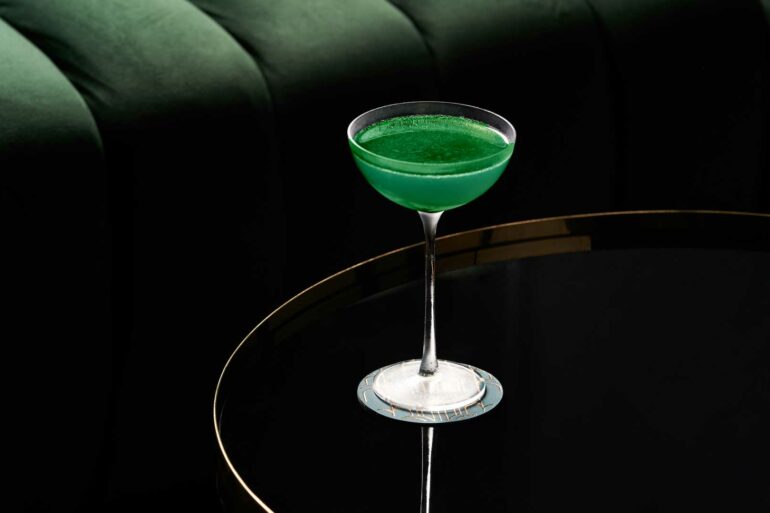 ozmopolitan-cocktail-ricetta-ingredienti-storia-coqtail-milano