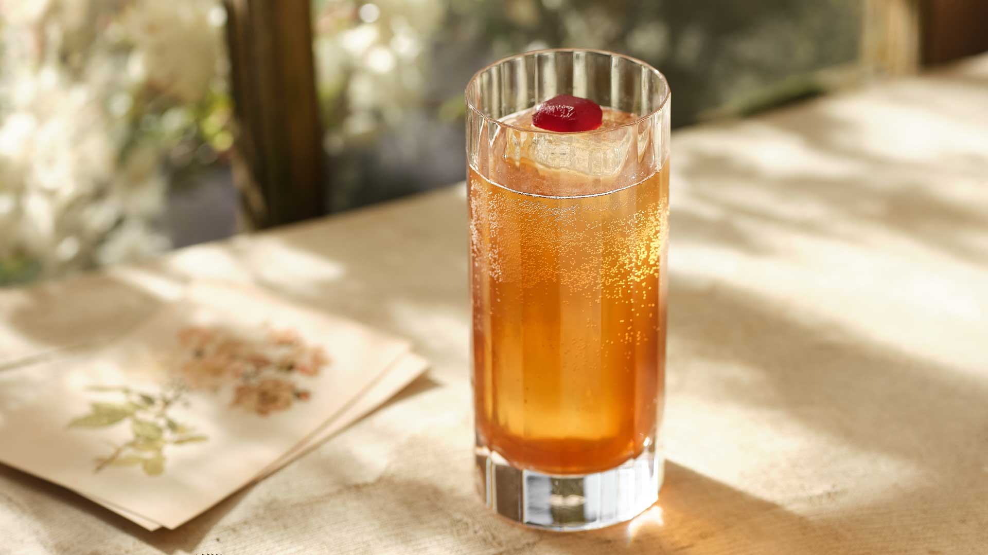 Cherrywood-cocktail-dalla-drink-list-Rose-Compendium-Coqtail