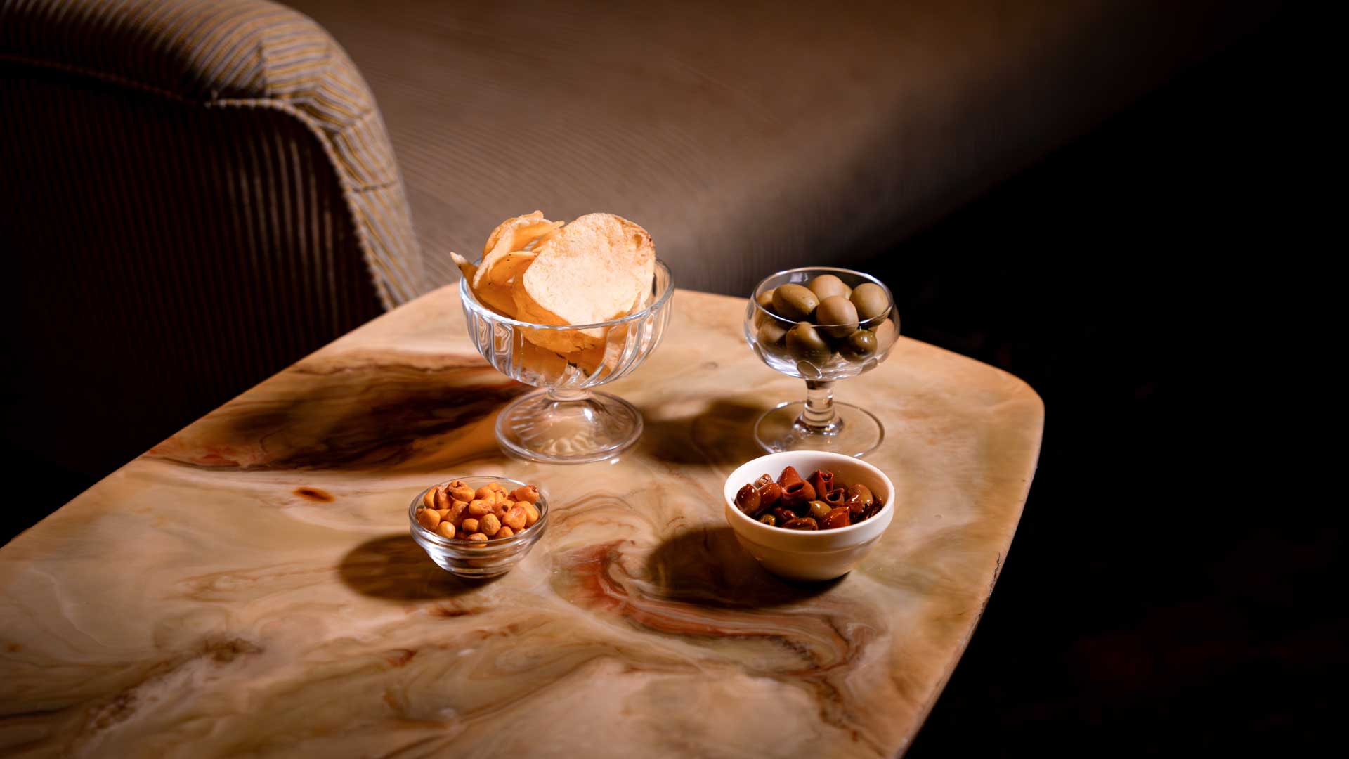 Storia-dell-aperitivo-mangiare-prima-di-mangiare-Coqtail