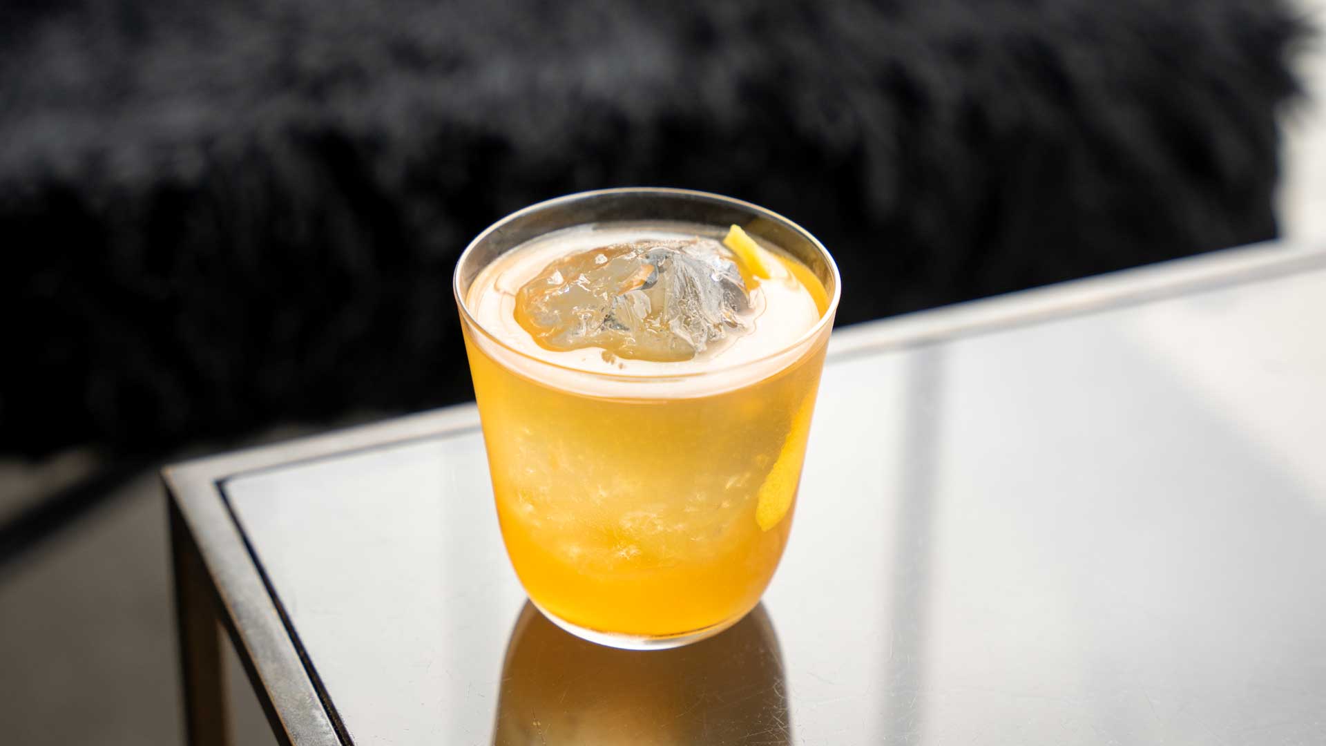 Fish-House-Punch-cocktail-Coqtail