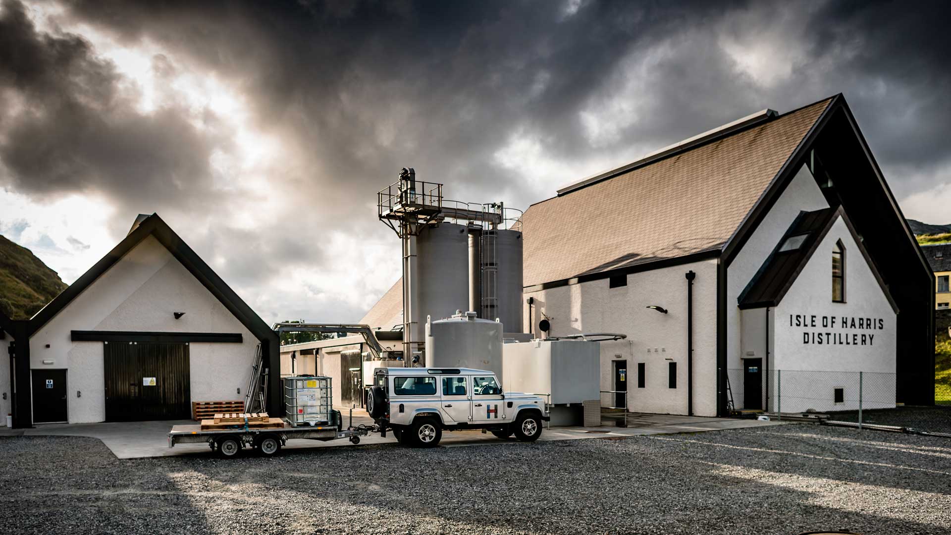 isle-of-harris-distillery-progetto-sociale-coqtail