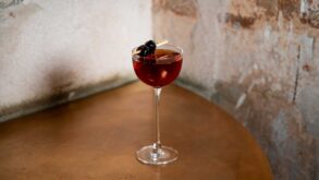 Widow's-Kiss-il-cocktail-della-vedova-Coqtail