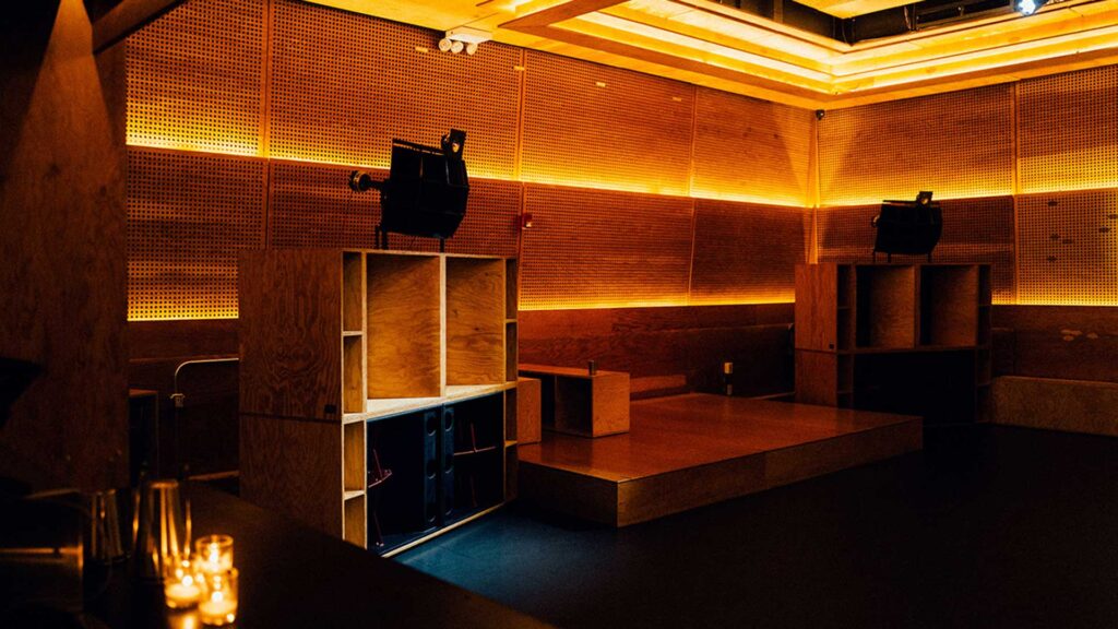 Listening-bar-Public-Records-New-York-Coqtail