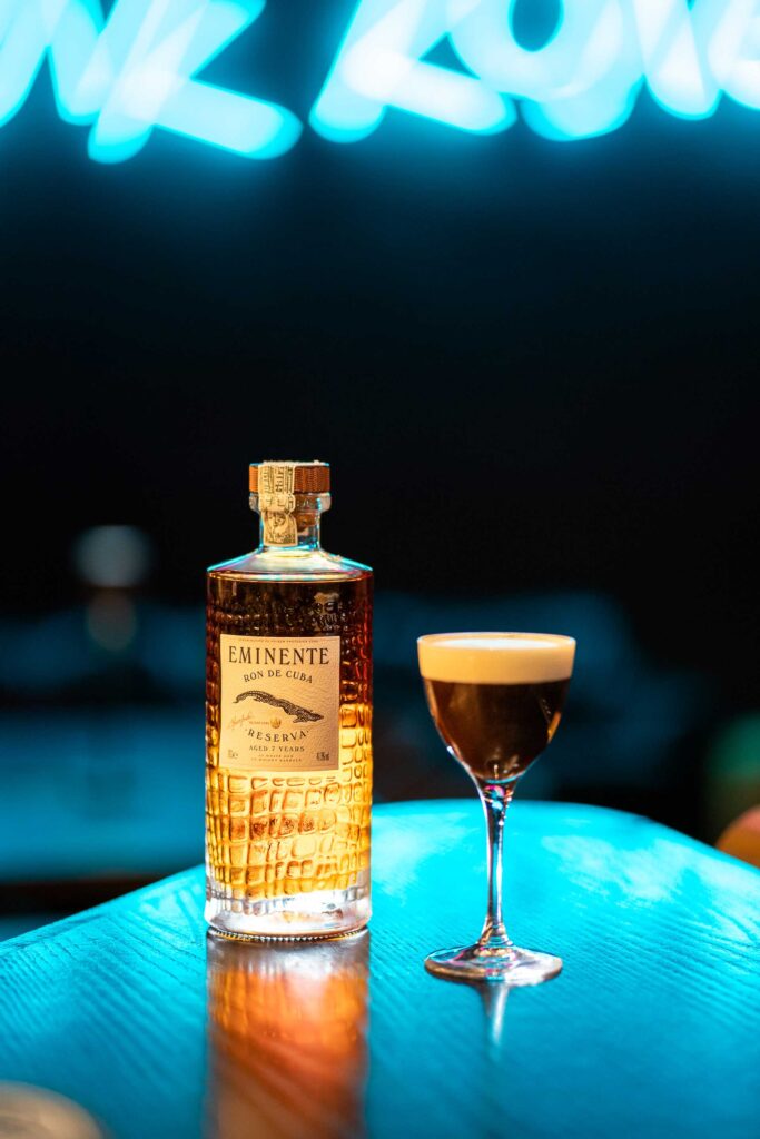 Three-Sheets-di-Londra-Eminente-Coqtail