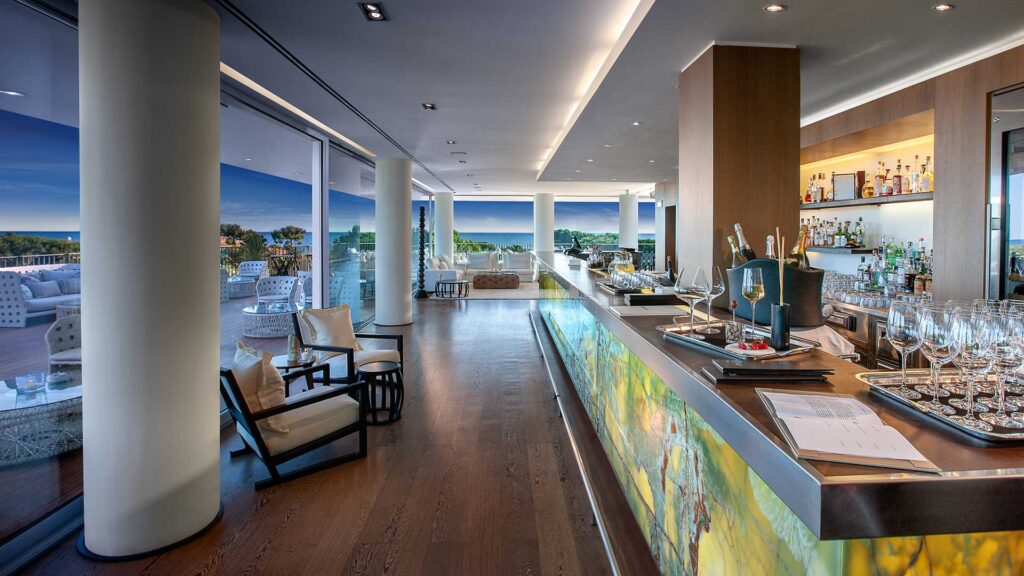 Interni-del-67-Sky-Lounge-Principe-Forte-dei-Marmi-Coqtail