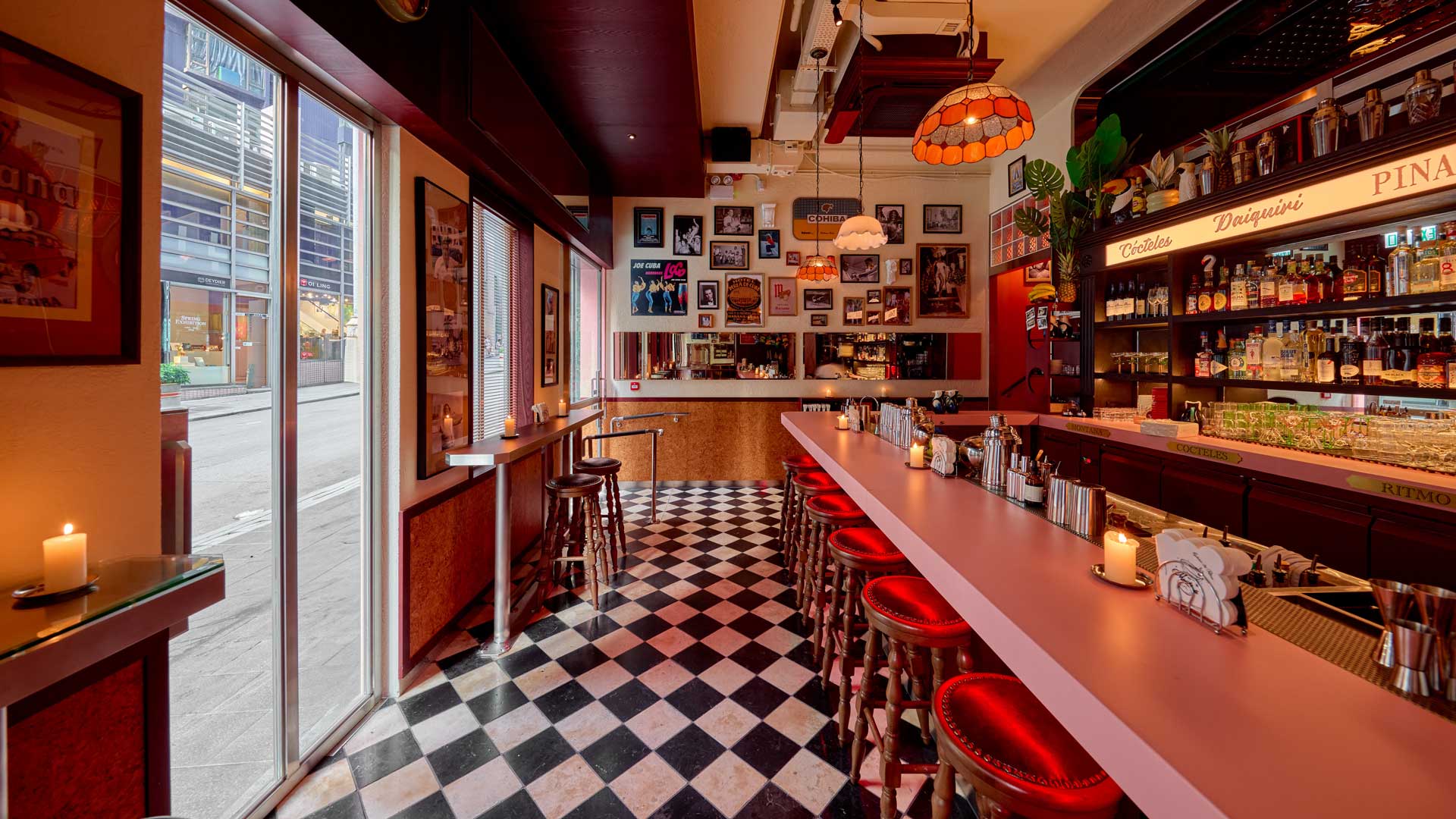Montana-Bar-Hong-Kong-Coqtail