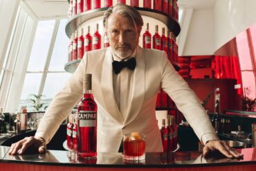 Negroni-Week-MadsMikkelsen-campari-coqtail