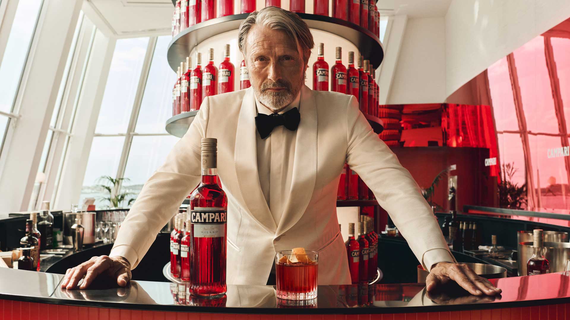 Negroni-Week-MadsMikkelsen-campari-coqtail