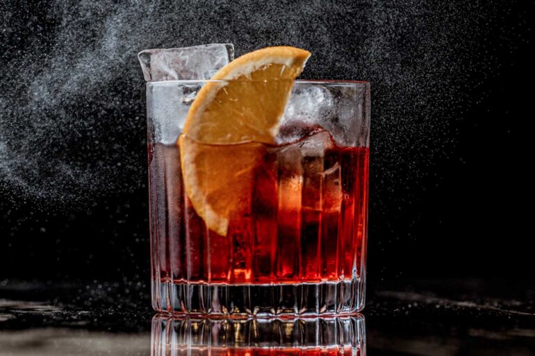 Negroni-Week-cocktail-campari-coqtail