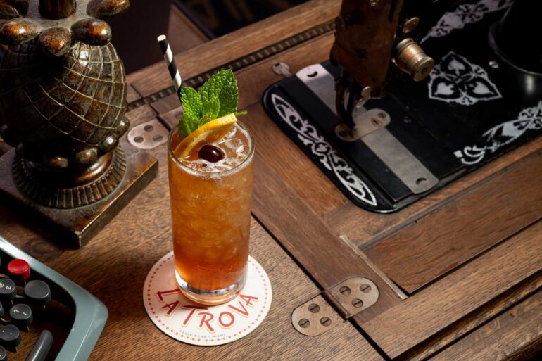 Cafe-La-Trova-cocktail-Coqtail