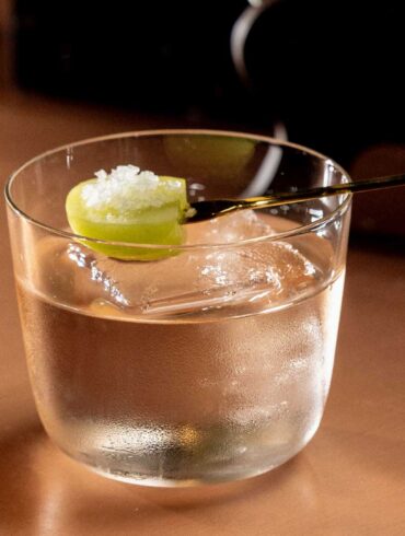 Il-cocktail-Oye-Como-Va-Coqtail